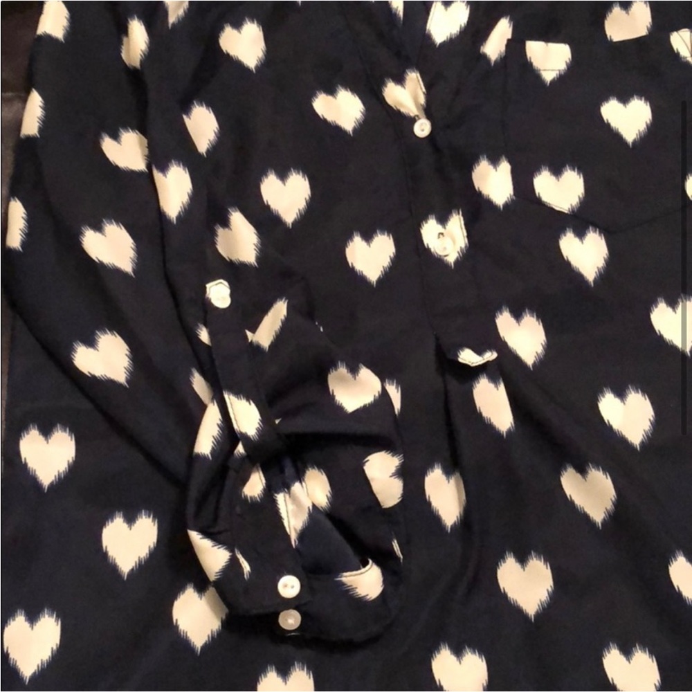 Fun2Fun Colibri Heart Print Tab-Sleeve Blouse, navy blue & white, size M - Picture 4 of 4